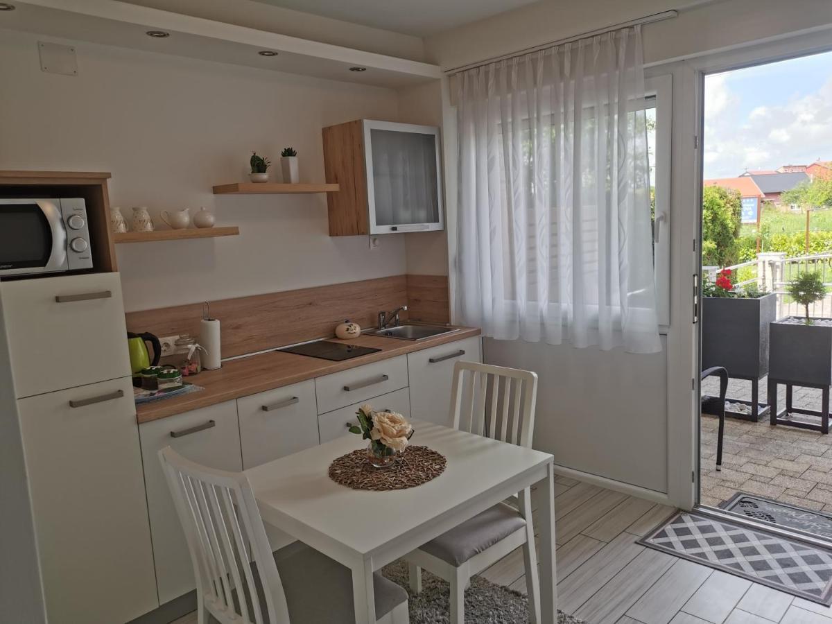 Apartmani Nova Karlovac Exteriér fotografie