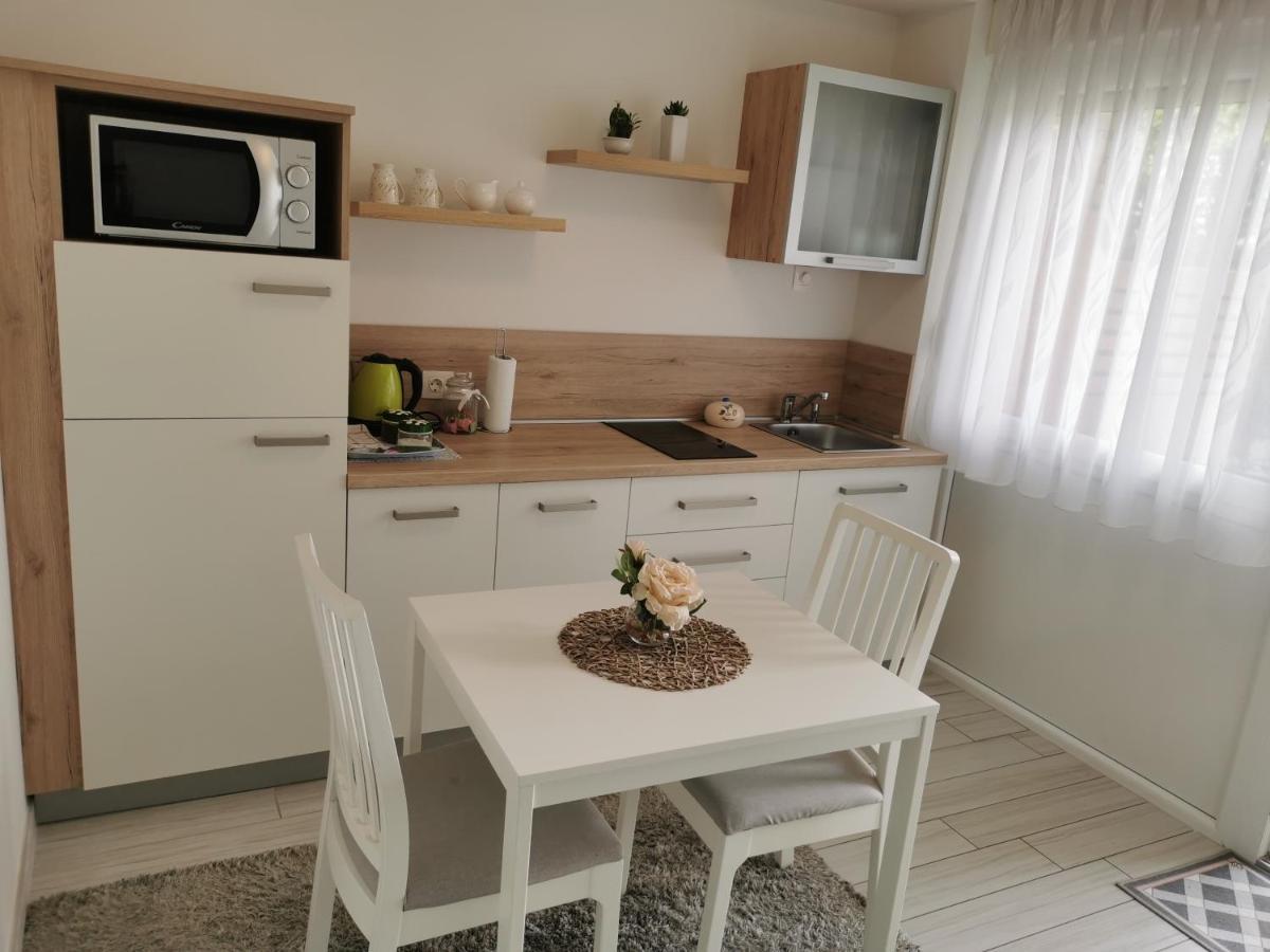 Apartmani Nova Karlovac Exteriér fotografie